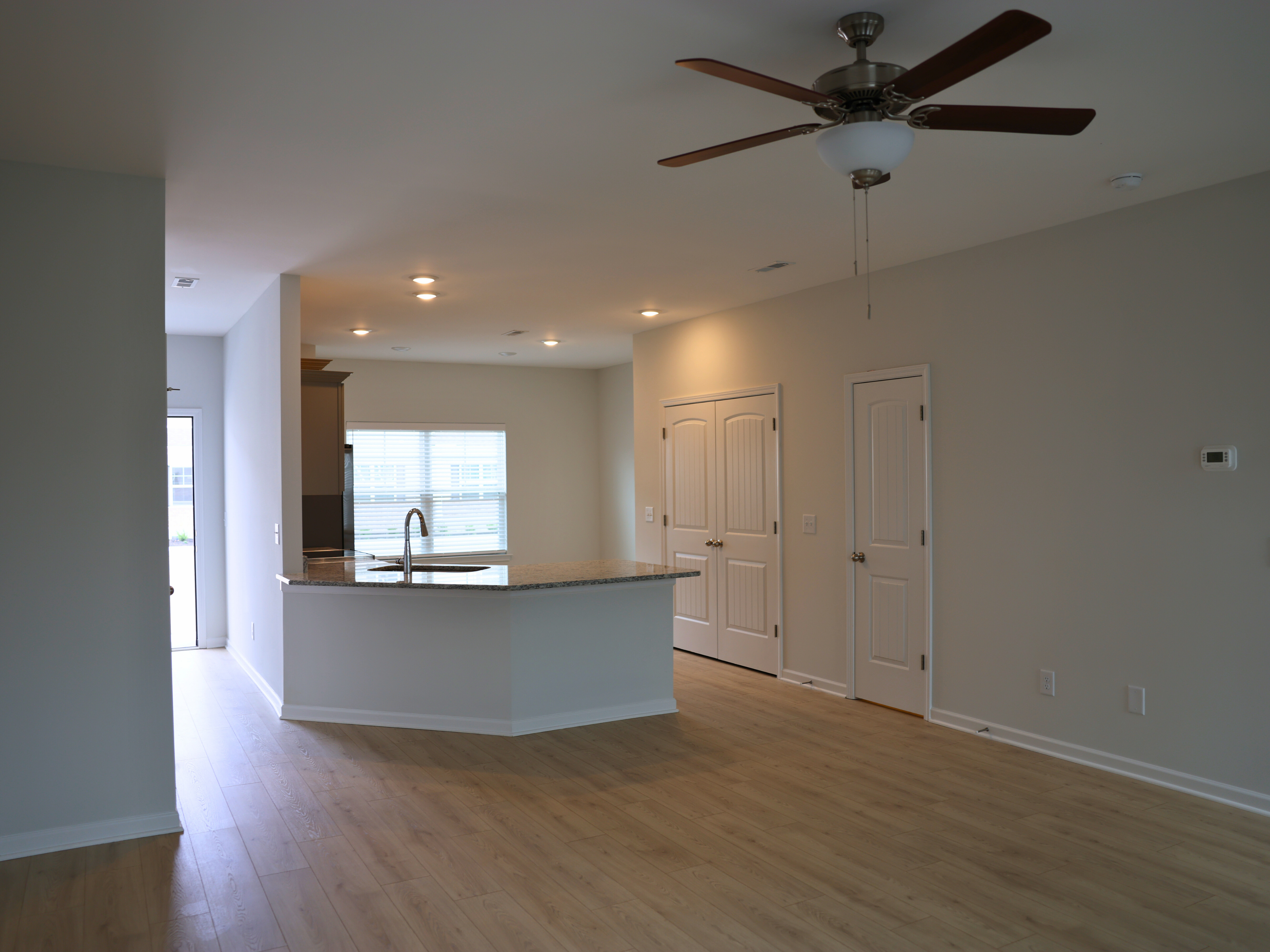 2.2BR Livingroom to Kitchen